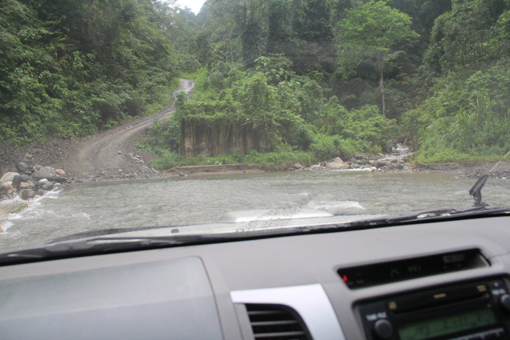 The road to Mokwam - river crossing