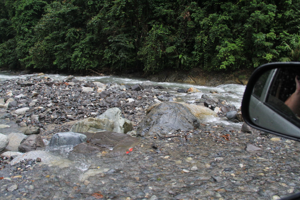 The road to Mokwam - river crossing